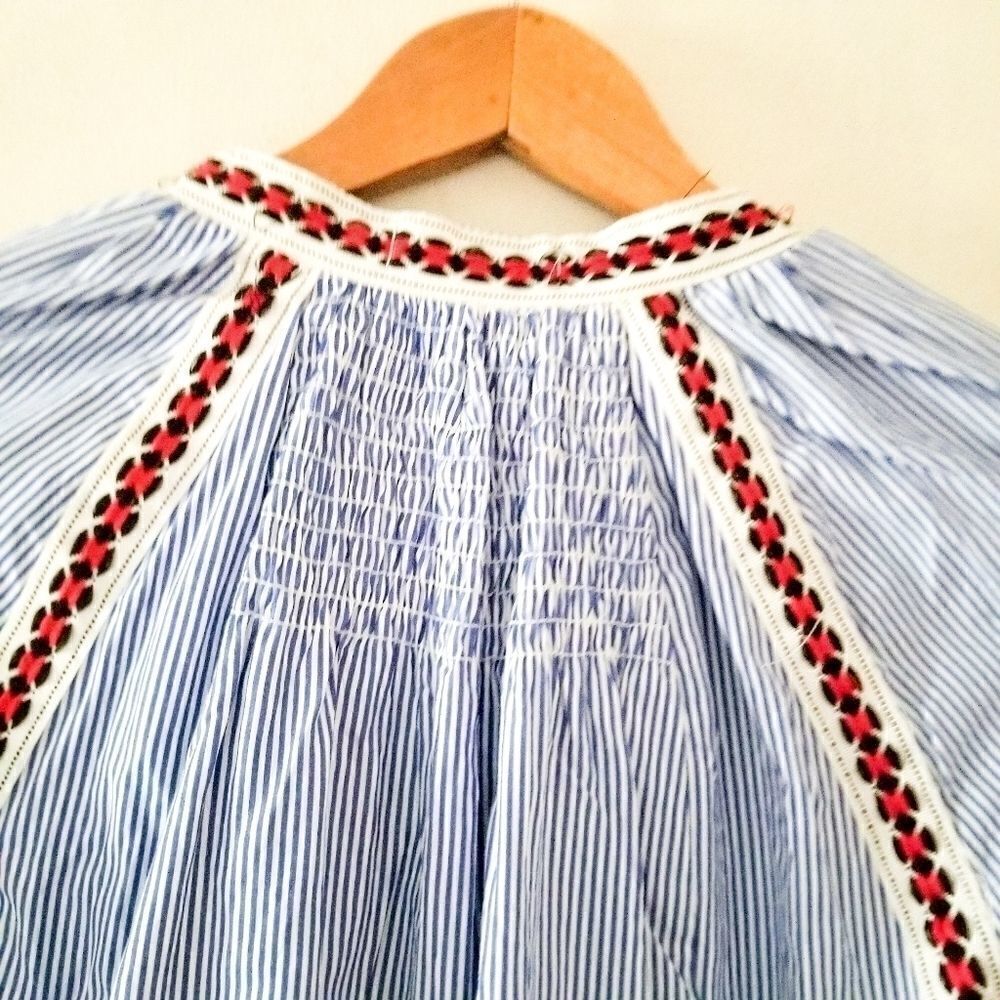 Signature studio dress with embroidery details - Picture 7 of 8